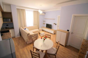 Aron Apartment